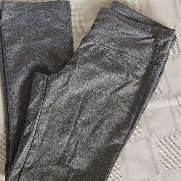 Gray Women's Cropped Leggings - Picture 10 of 16